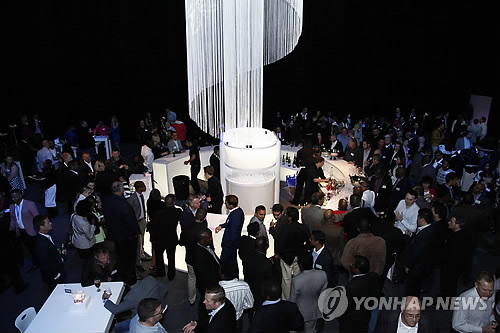 삼성전자 스마트폰 갤럭시 노트4 아프리카 런칭행사가 남아프리카공화국, 케냐, 가나 등 동서부 아프리카의 거래선, 미디어, 소비자 등 1천여 명이 참석한 가운데 16일(현지시간) 오후 남아공 케이프타운에서 열렸다.