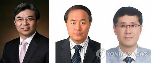 삼성은 김현석부사장(왼쪽)을 CE부문 영상디스플레이사업부장 사장으로, 전영현 부사장(가운데)은 삼성전자 DS부문 메모리사업부장 사장으로, 이윤태 부사장은 삼성전기 대표이사 사장으로 각각 승진 내정했다.