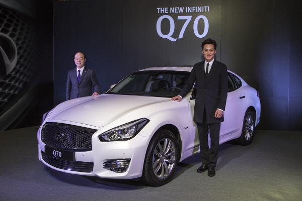 타케히코 키쿠치 대표이사(좌)와 홍보대사 이서진(우). (사진=인피니티 제공)