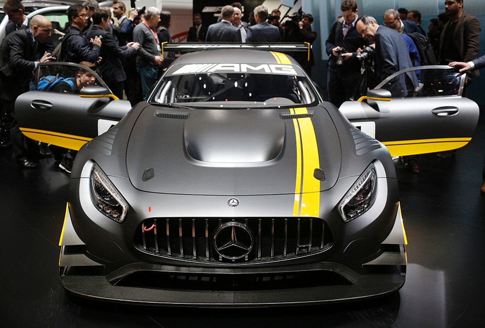 새로운 new Mercedes-AMG GT3 race 는 이번 제네바 국제 모토쇼에서 가장 핫한 차이다.