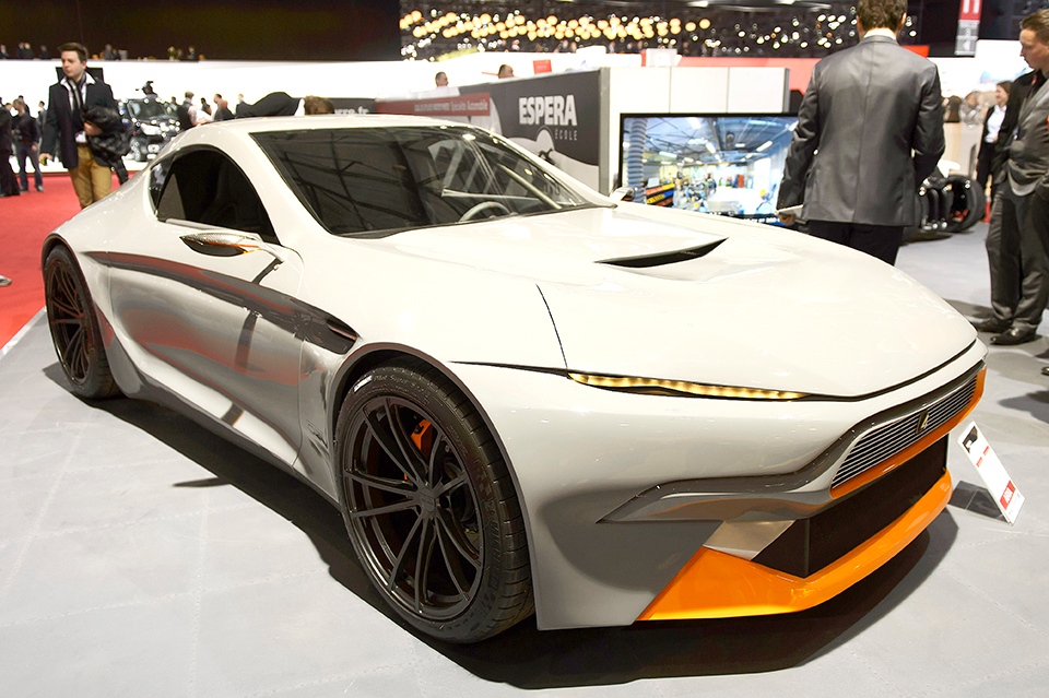 스위스 스포츠카메이커 Sbarro는 미래 지향적인 차를 선보였다.