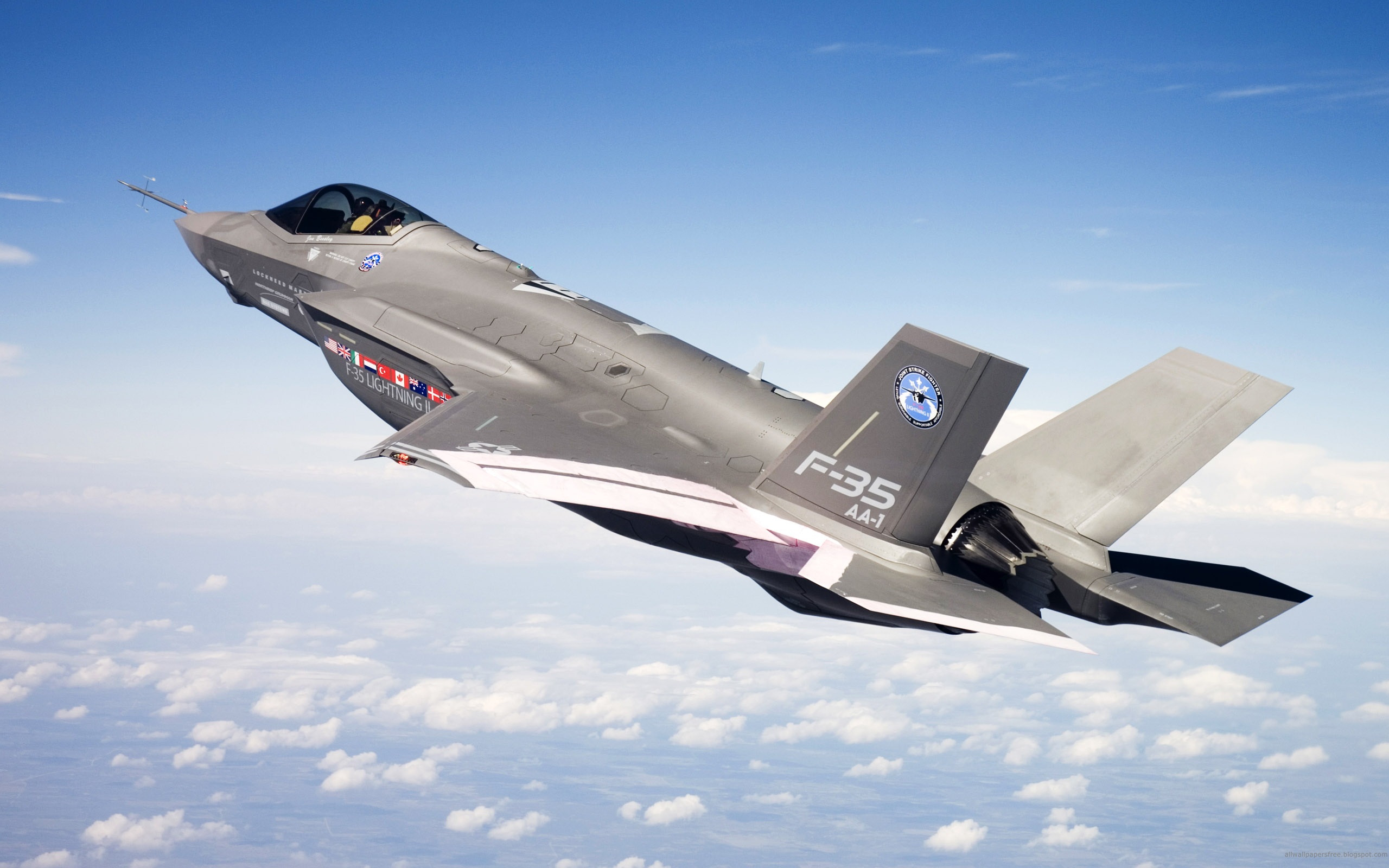 F35