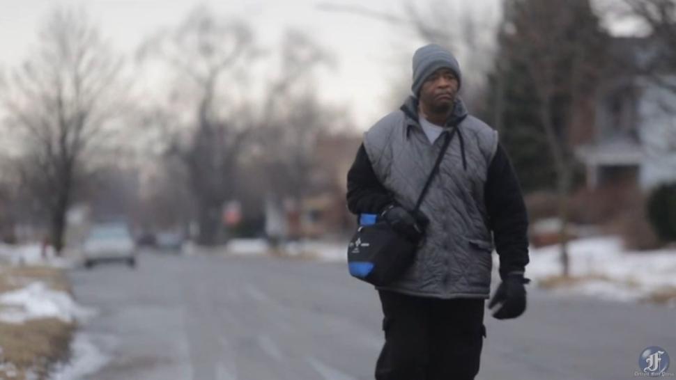 34km를 걸어서 출퇴근한 제임스 로버슨
