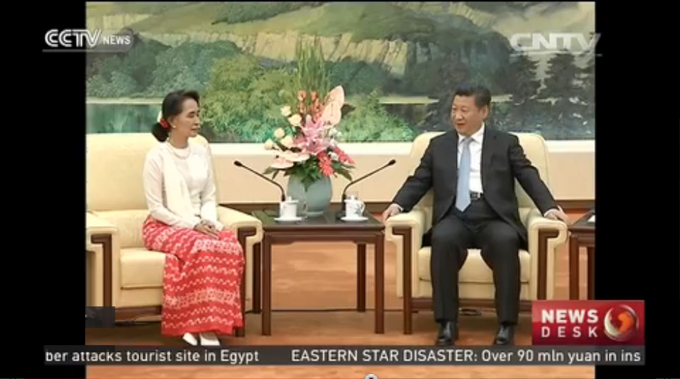 Xi Jinping meets with Aung San Suu Kyi