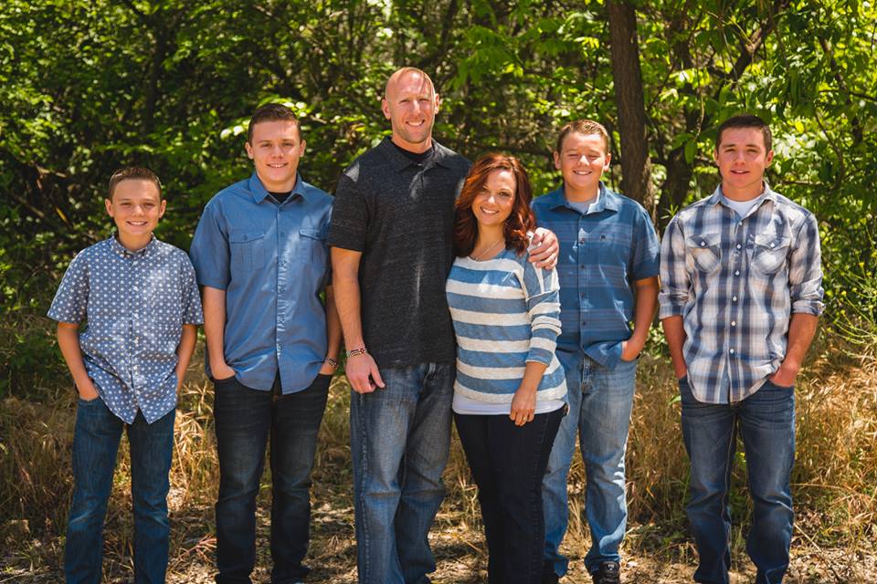 에디 크레인 목사 가정 