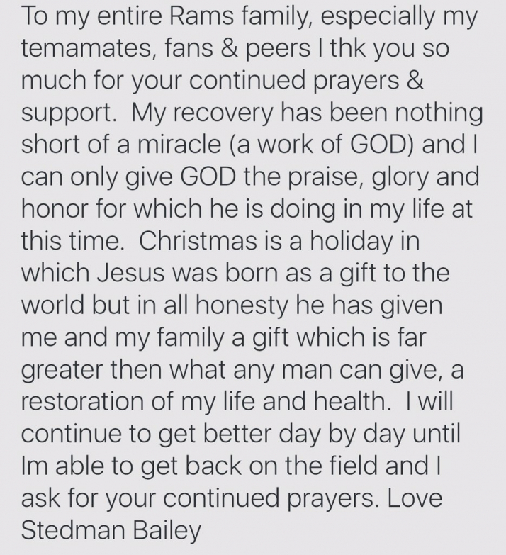 머리에 총 두 방을 맞고도 기적적으로 살아남은 미국 프로미식축구(NFL) 선수가 뒤 트위터에 올린 글. 하나님께 영광을 돌리고 있다.