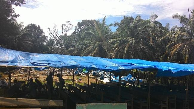 인도네시아 아체주의 한 교회 성도들이 세웠던 천막 교회