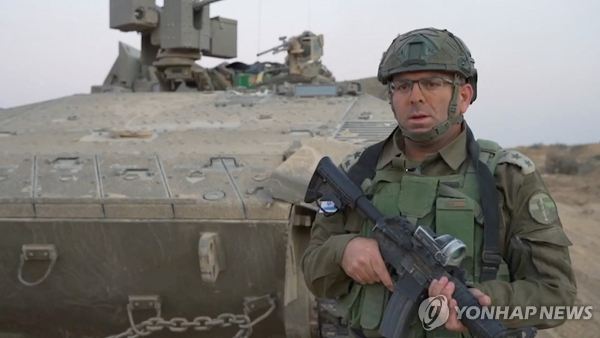 가자지구에서의 피란 회랑 설명하는 이스라엘군