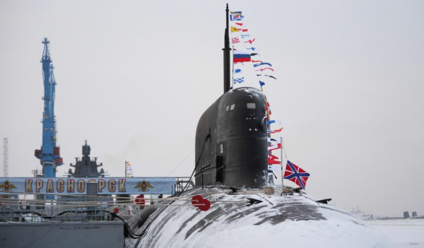 러시아 세베로드빈스크의 북극항에 있는 러시아 핵잠수함