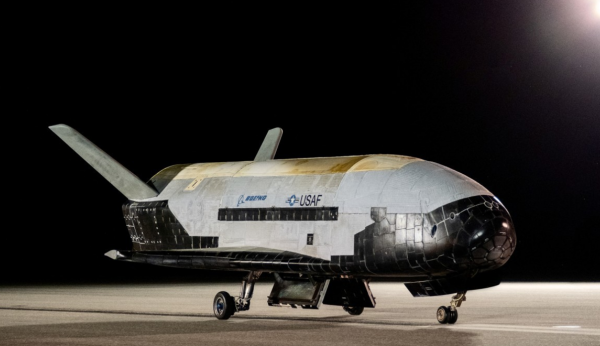 미군 비밀 우주선 X-37B