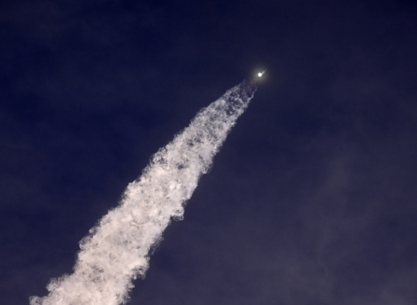 14일(현지시간) 스타십의 세 번째 시험비행 발사