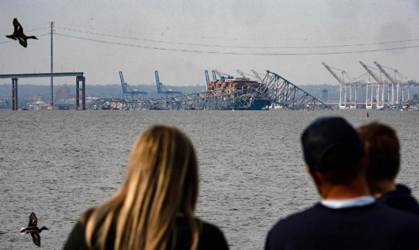 美볼티모어항 대형교량, '선박 충돌'로 심야 붕괴…