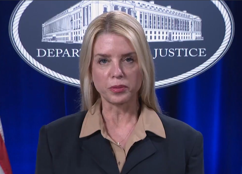 팸 본디 법무장관