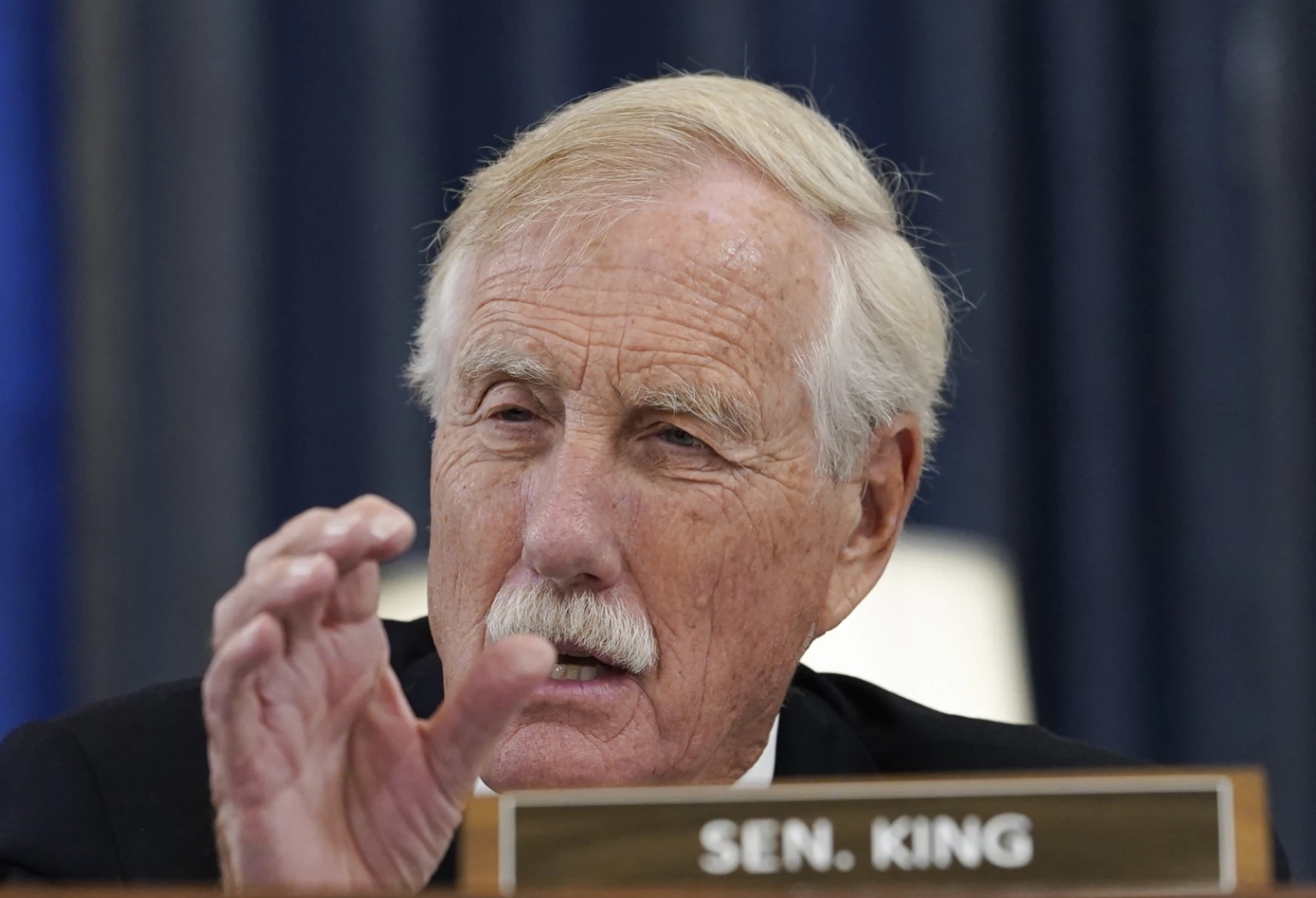 엥겔스 킹 상원의원